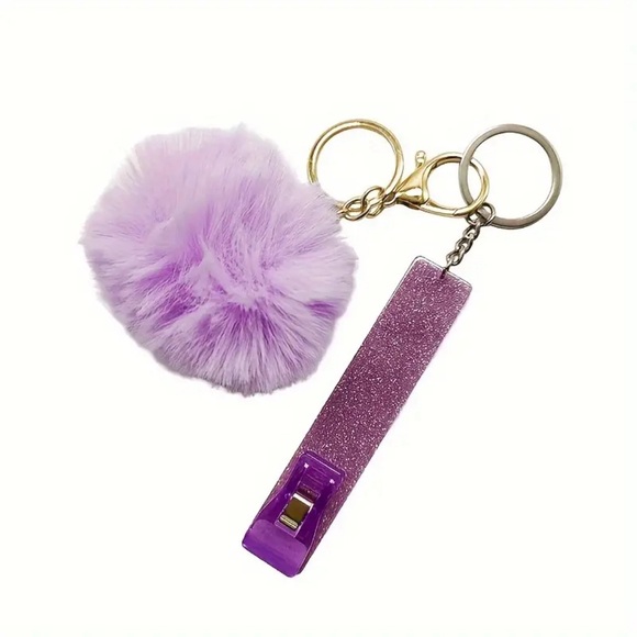 Card Grabber Keychain For Long Nails - Picture 3 of 5